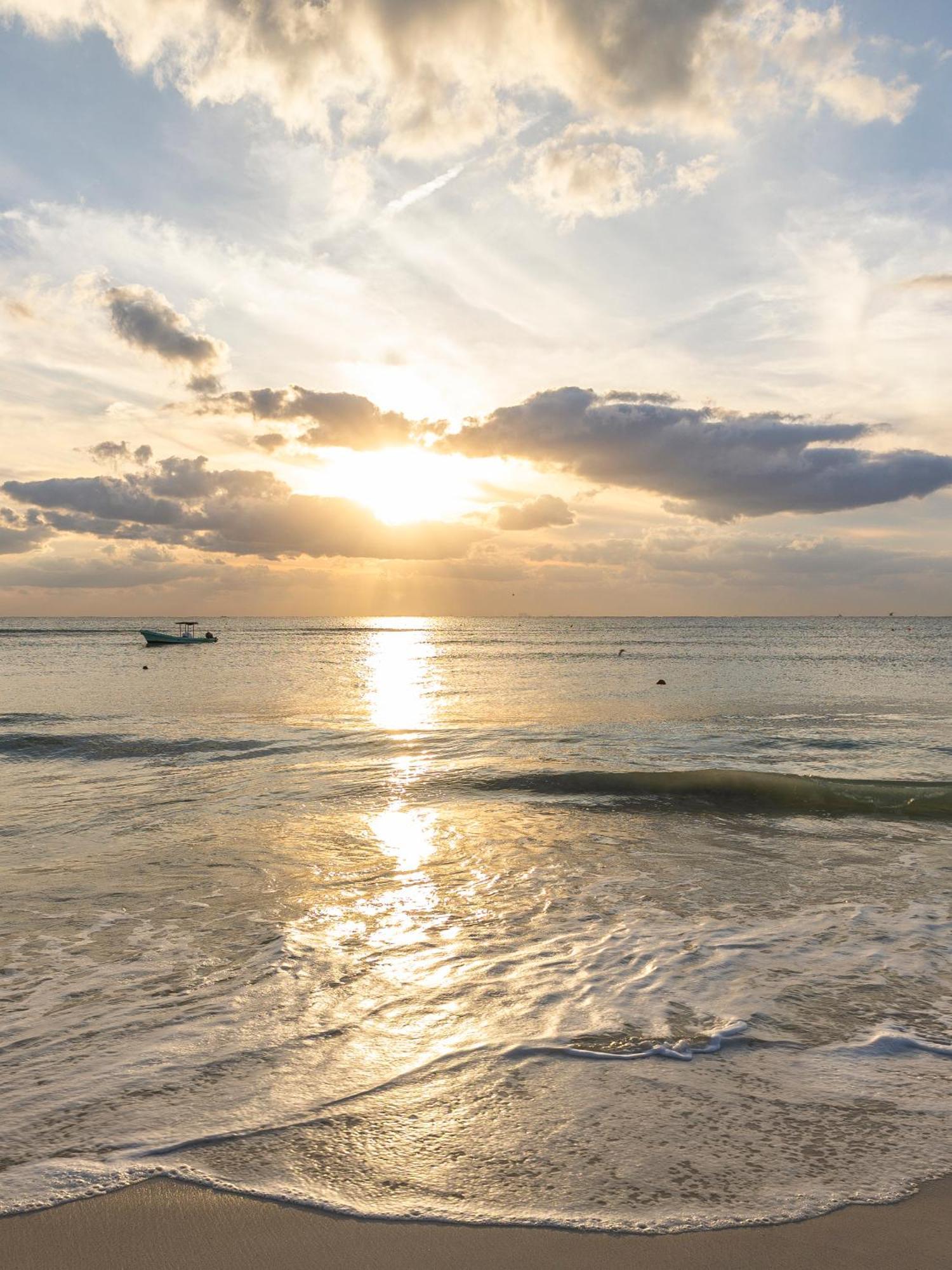 Areia Playa Del Carmen - Beach Front Hotel Exterior photo